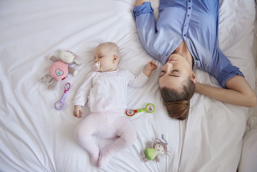 Как уложить ребенка спать без слез: полезные советы